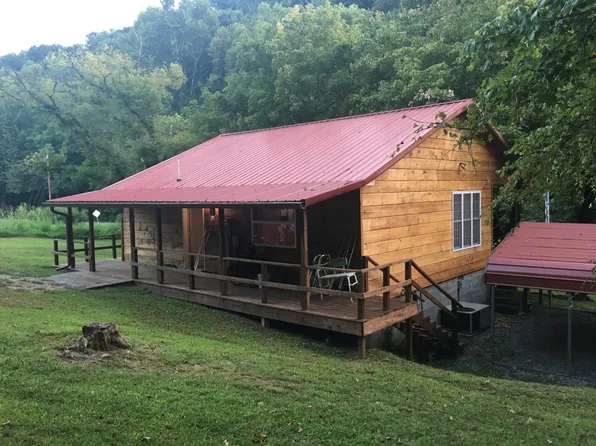 673 Livingston Hwy, Celina, TN 38551