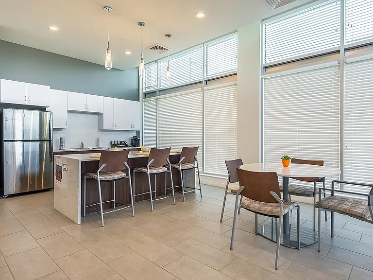 Legacy Pointe at Poindexter Apartments — Photo 3