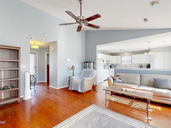4th image of 5910 Grandel Meadow Ct