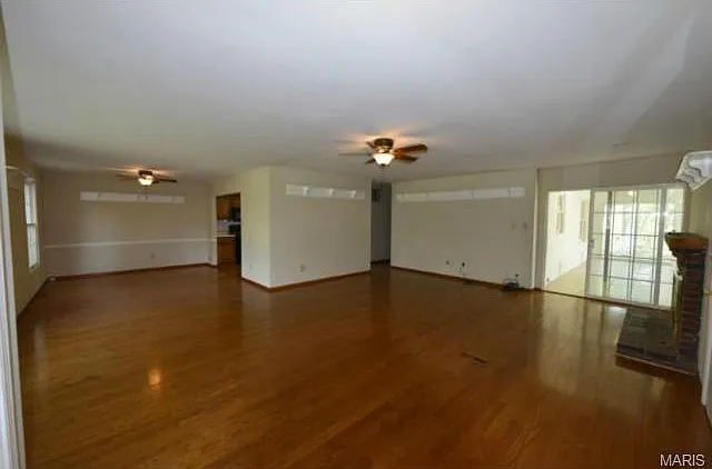 4 bed, 1695 sqft, $2,395 — Photo 2