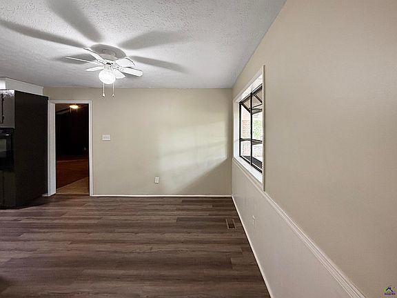 5th image of 209 Scarborough Rd