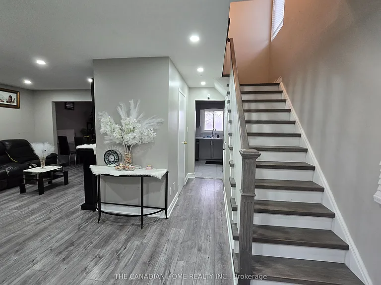 12 Norma Cres — Photo 14