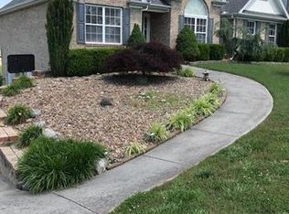 4191 Scarlet Oak Dr, Morristown, TN 37813