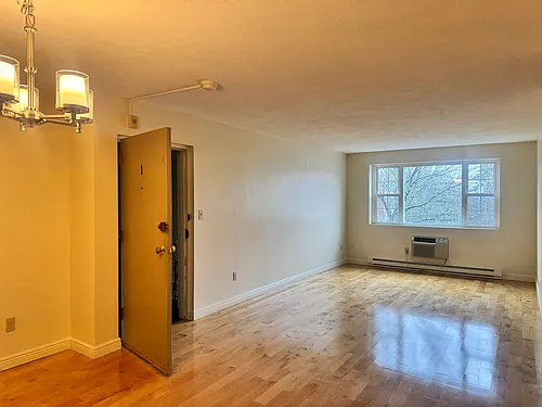 21 Franklin St Photo 1