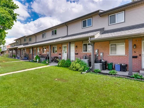 900 James St #5, Woodstock, ON N4S 1S4