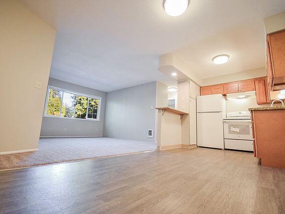 2nd image of 12870 SW Allen Blvd APT 8