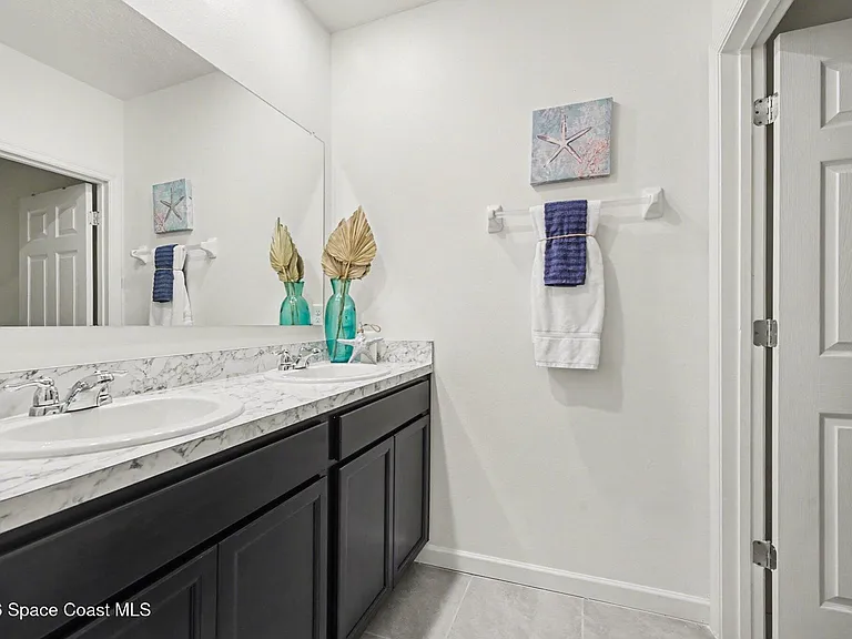 5092 Talbot Blvd — Photo 28