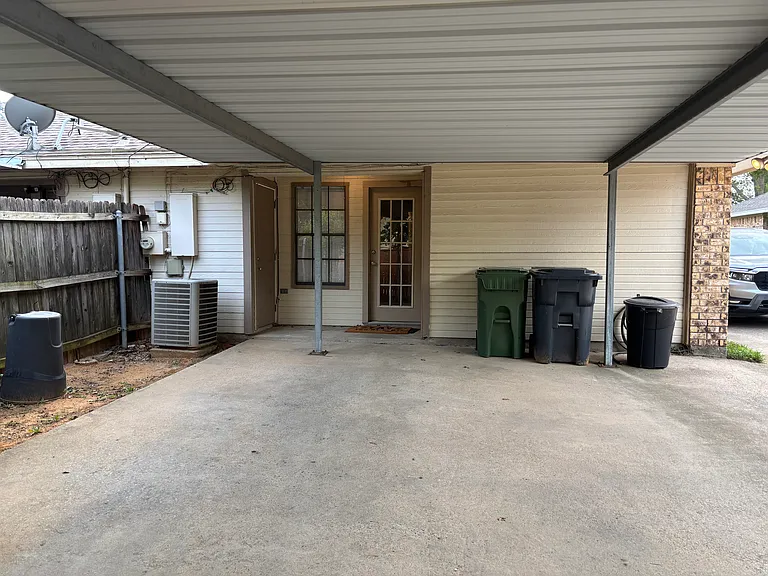 5311 Wild West Dr — Photo 8