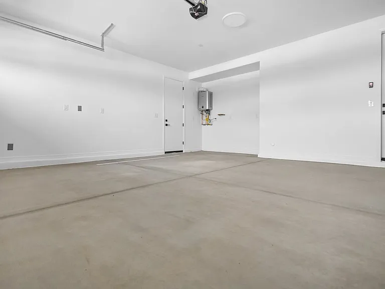 13415 W Eagle Feather Rd — Photo 36