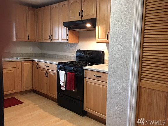 4th image of 1108 Cogean Ave
