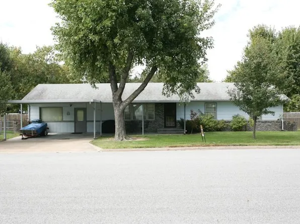 403 N Elm St, Commerce, OK 74339