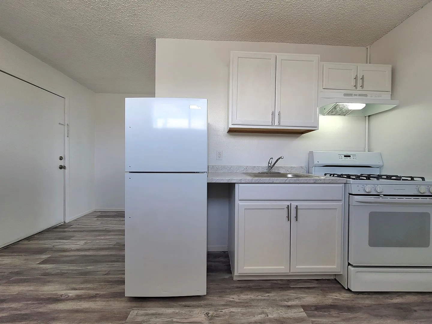 1635 Palm St — Photo 3