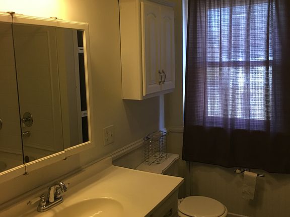 4th image of 17414 Lexington Ave