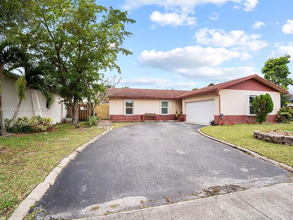 1st image of 10980 NW 28th St