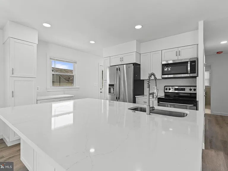 7212 Bay Front Rd — Photo 11