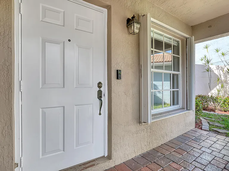 3464 Commodore Ct — Photo 5