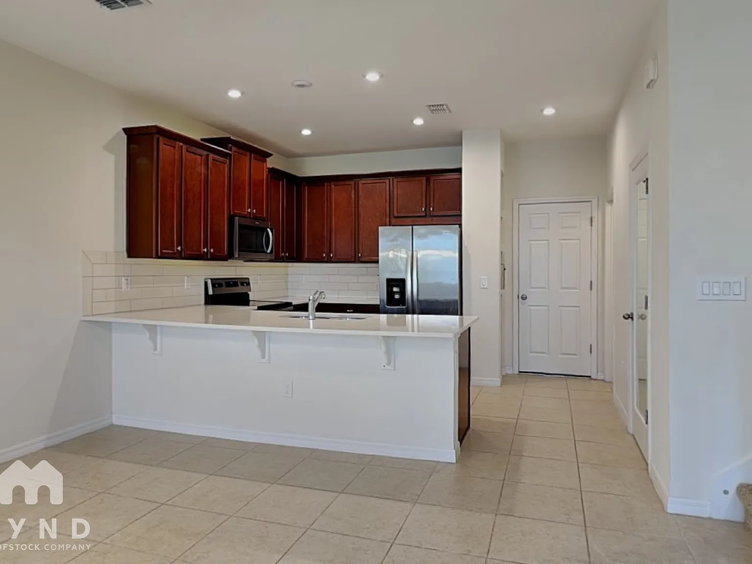 3 bed, 2.5 bath, 1668 sqft, $2,499 — Photo 4