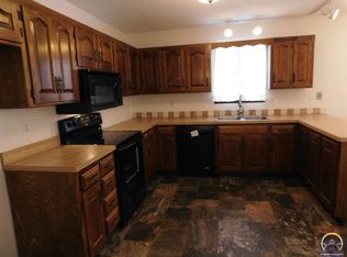 1406 SE 43rd St, Topeka, KS 66609