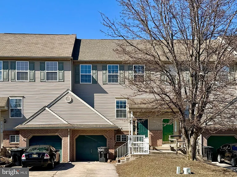 305 Charring Cross Dr — Photo 2