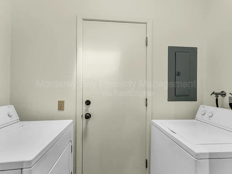 706 Crocker Ave — Photo 16
