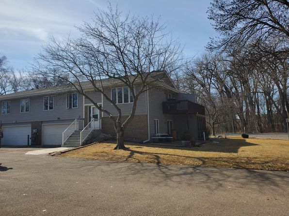 513 Ravoux Rd, Chaska, MN 55318