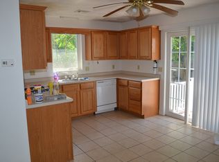 63 Vermont Ave #1, Providence, RI 02905