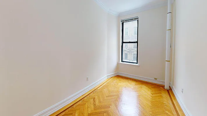 Rented by Bond New York | media 5