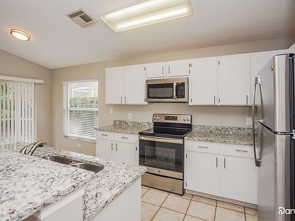 3rd image of 13536 Bellingham Dr