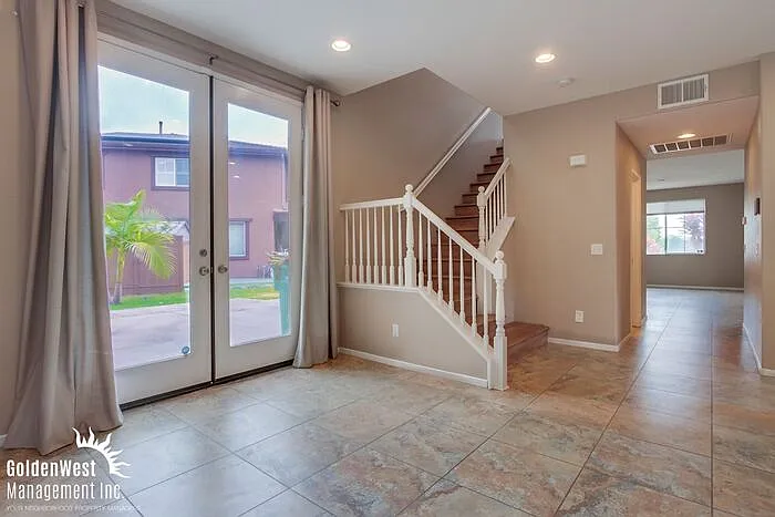 1002 Greenway Rd — Photo 9