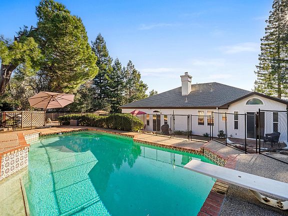 2nd image of 2779 Osborne Rd