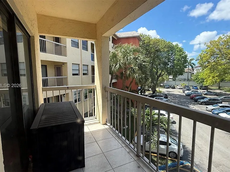 8160 Geneva Ct #315 — Photo 4