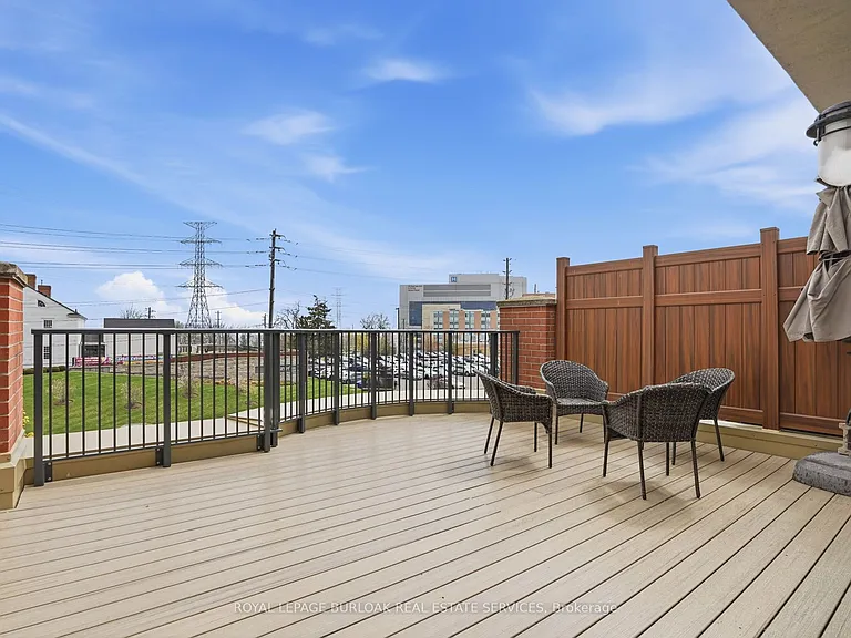 442 Maple Ave #7 — Photo 30