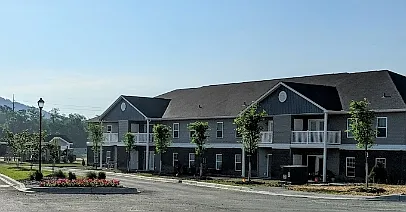 River Pointe Apartments - 12522-202 — Photo 1