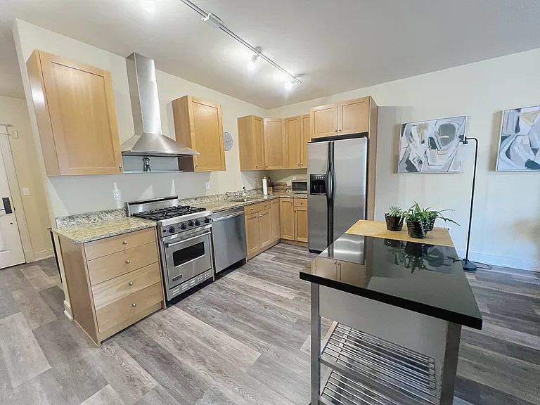 2920 Eastlake Ave E #202 — Photo 8