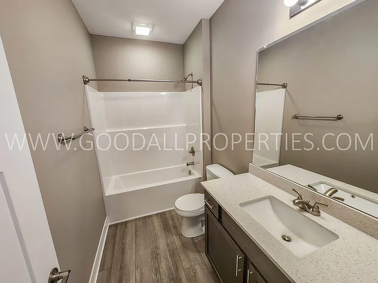 650 NW Rosemont Dr — Photo 9