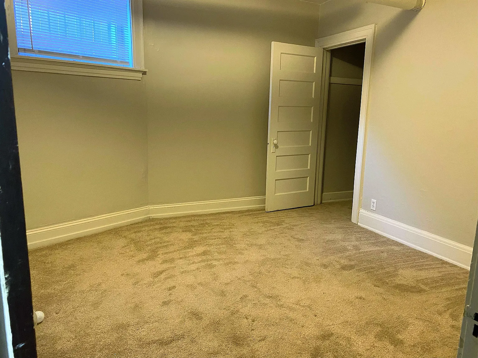 2611 North Stowell Avenue - G — Photo 3
