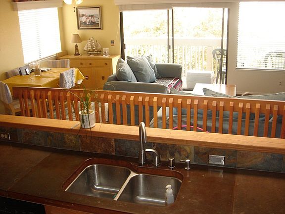 Open and Airy Floorplan!