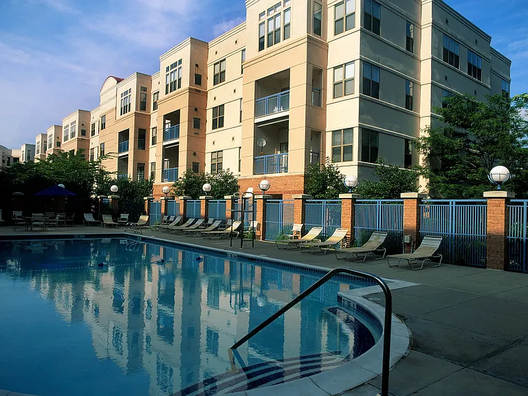 Strathmore Court at White Flint — Photo 10