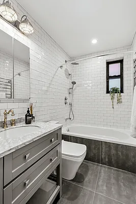 Bathroom, photo 1