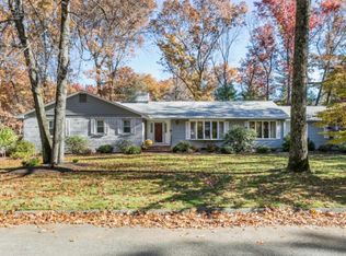 251 Academy Dr, Longmeadow, MA 01106