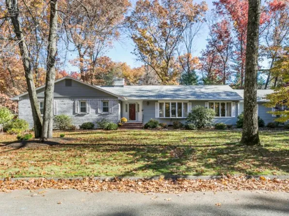 251 Academy Dr, Longmeadow, MA 01106