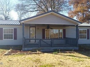 7877 Hoover Rd, Macedonia, IL 62860