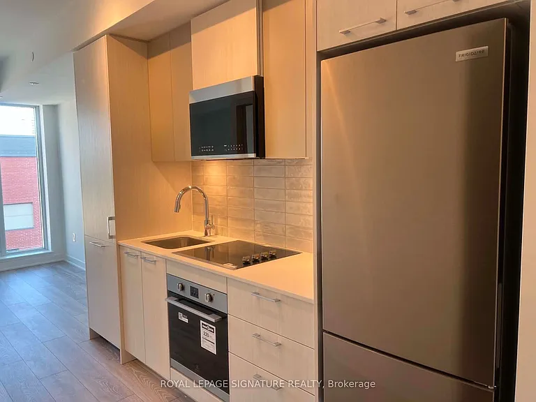10 Oak St #409 — Photo 4