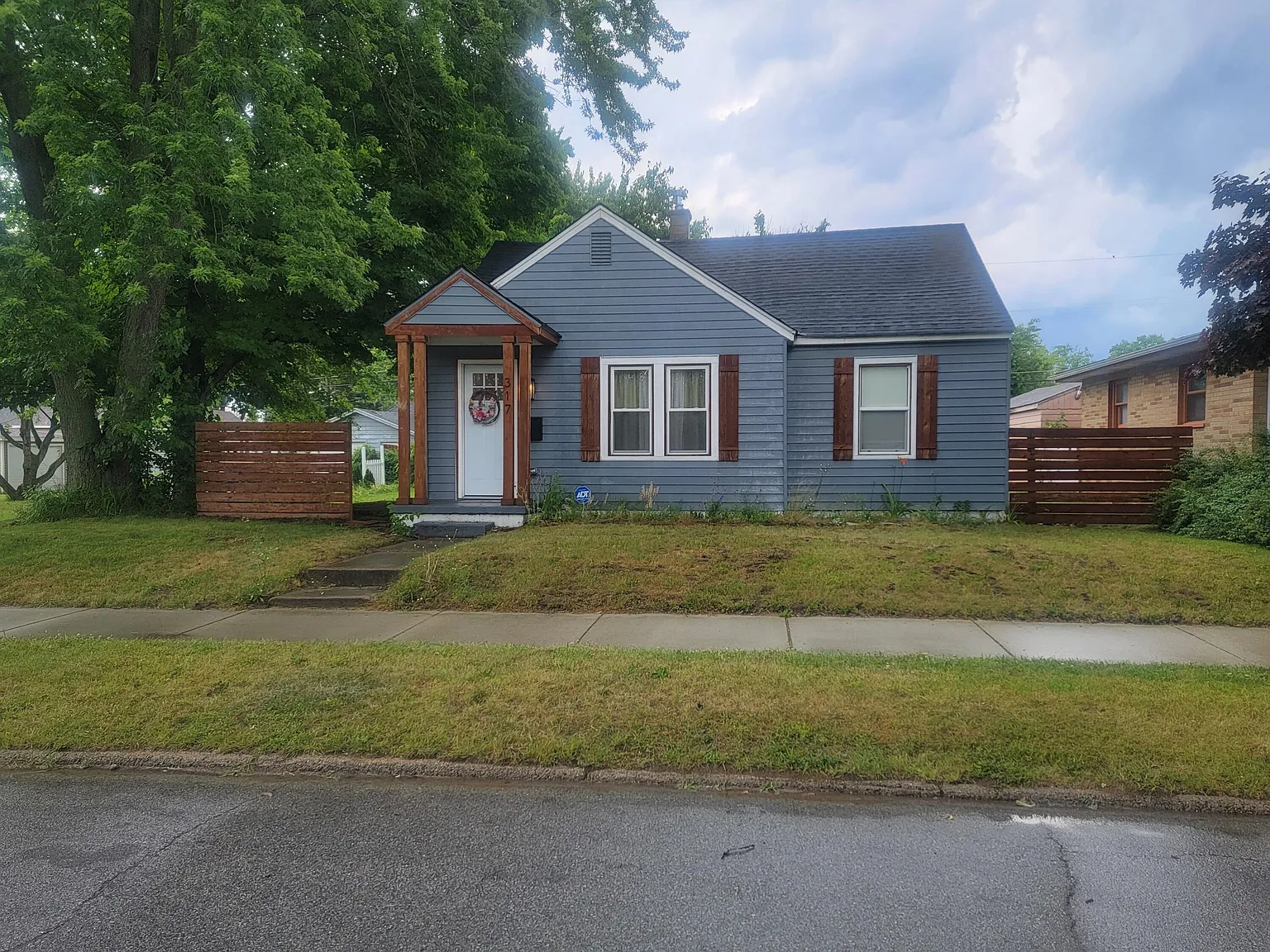 317 N Woodland Ave photo 1