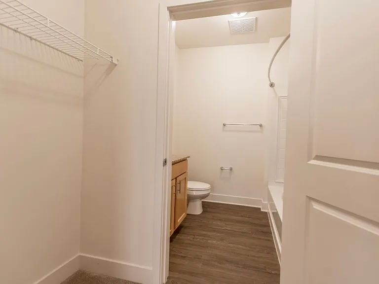 2825 Short Vine St #1506 — Photo 8