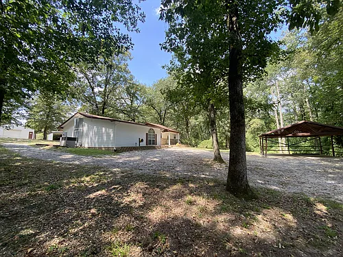 18601 Honeysuckle Ln Photo 1