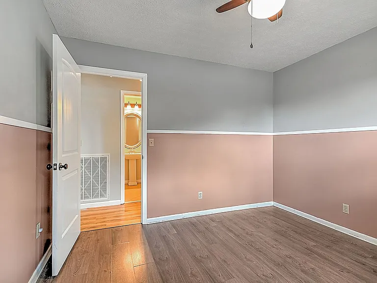 206 Sequoyah Dr — Photo 32