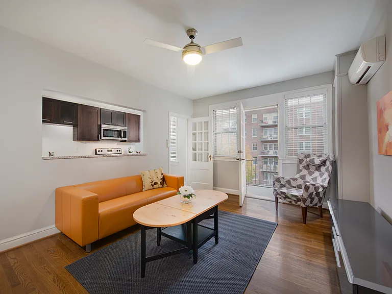 The Metropolitan Apartments Living Area