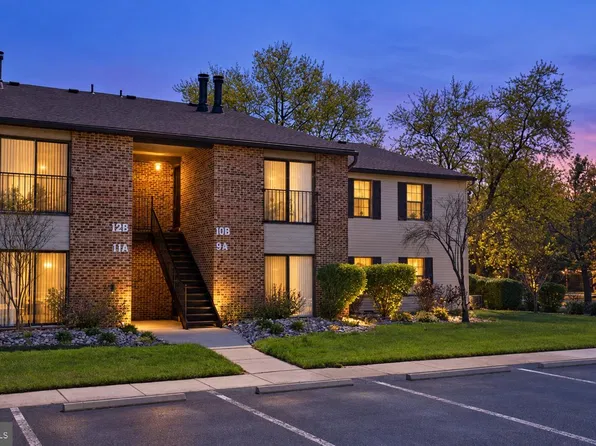 10 Sumac Ct, Mount Laurel, NJ 08054