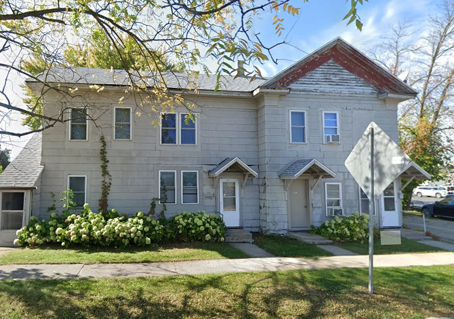 215 Wisconsin St — Photo 1